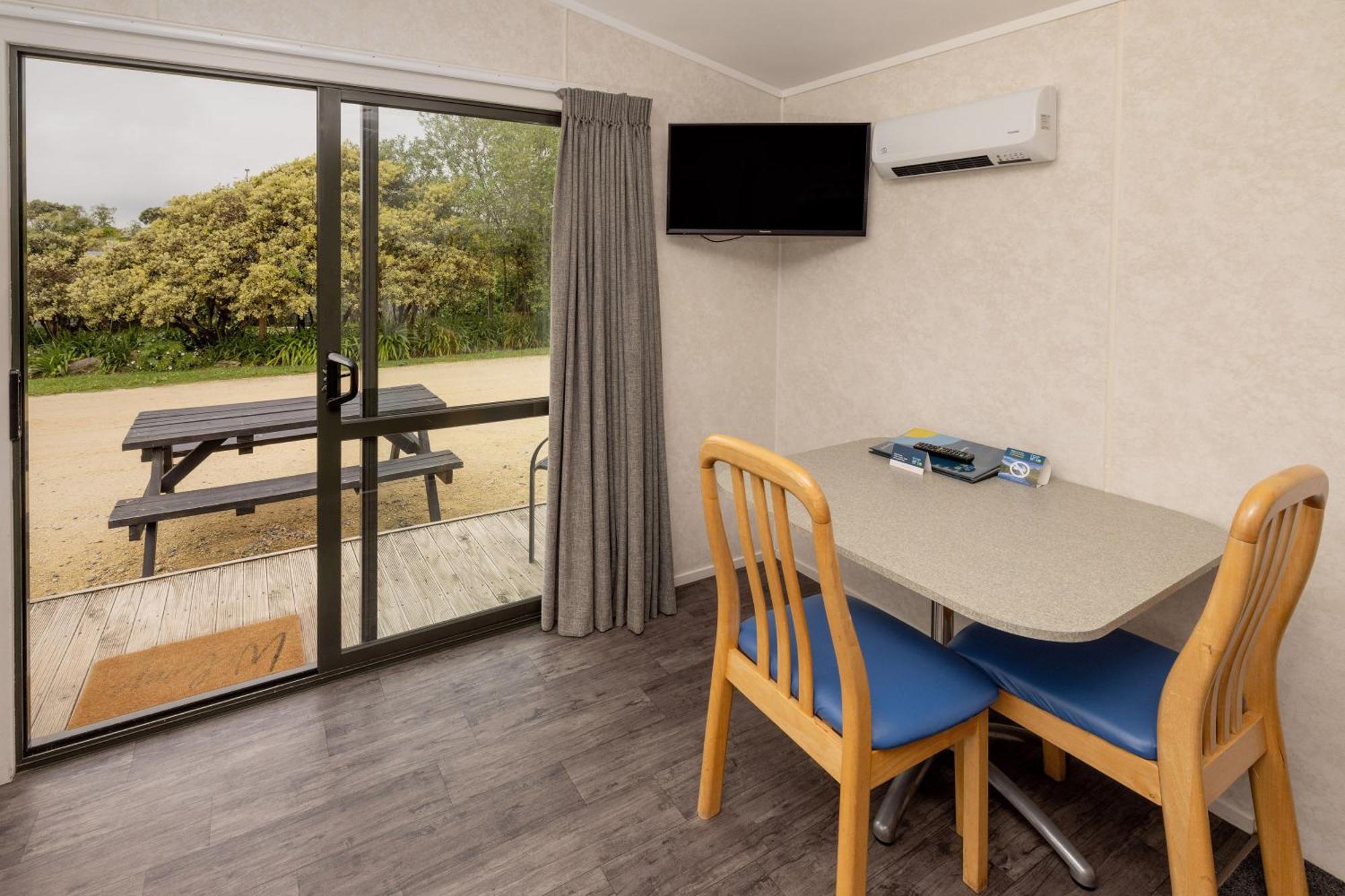 Napier Beach Top 10 Holiday Park & Motels Extérieur photo